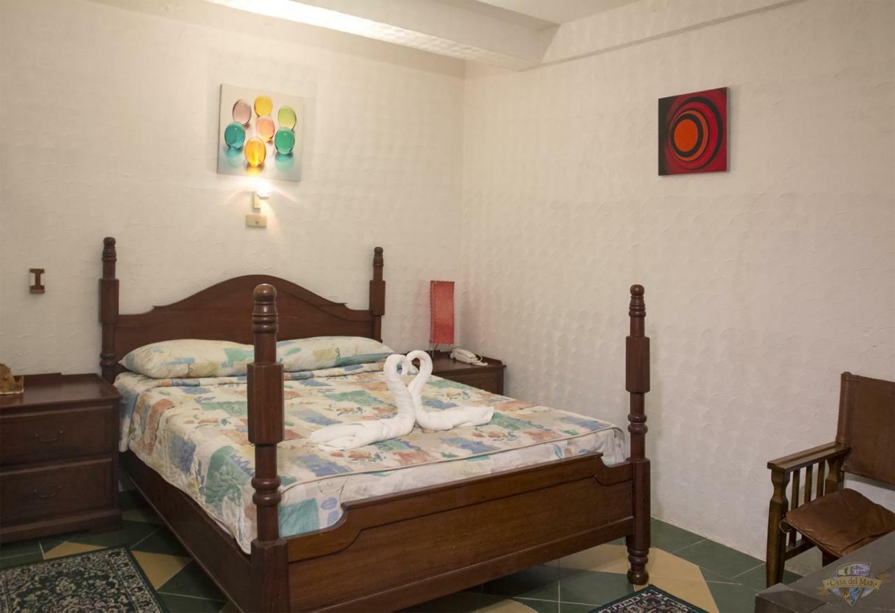 Casa Del Mar Beach Resort San Remigio  المظهر الخارجي الصورة